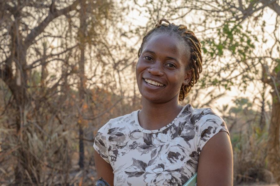 Frau mit Bananen in Sambia